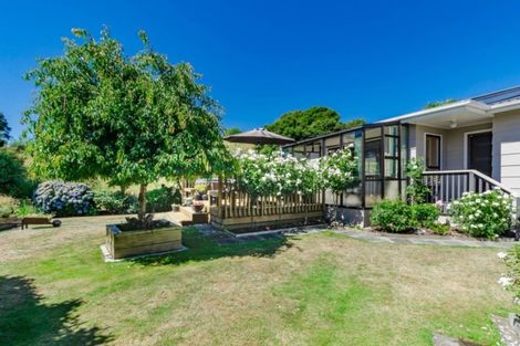 Photo of property in 21 Nugget Grove, Raumati Beach, Paraparaumu, 5032