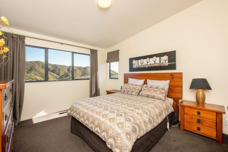 Photo of property in 2 Landsdowne Terrace, Karori, Wellington, 6012