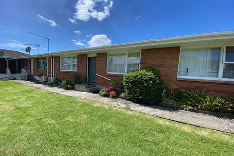 Photo of property in 2/8 Fraser Road, Papatoetoe, Auckland, 2025