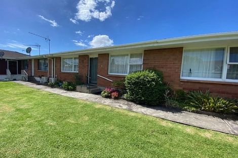 Photo of property in 2/8 Fraser Road, Papatoetoe, Auckland, 2025