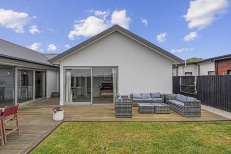 Photo of property in 129 Aviemore Drive, Highland Park, Auckland, 2010