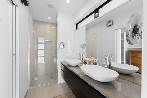 Photo of property in 5 Dalweny Lane, Cracroft, Christchurch, 8025