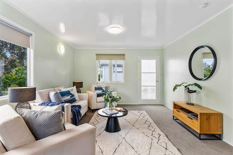 Photo of property in 37 Moire Road, Massey, Auckland, 0614