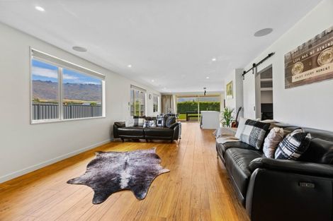 Photo of property in 3 De Bettencor Place, Mount Pisa, Cromwell, 9383