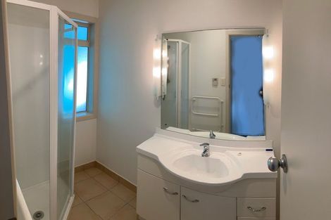 Photo of property in 1/23 Weldene Avenue, Glenfield, Auckland, 0629