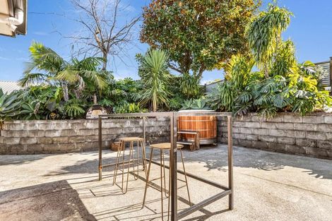 Photo of property in 12 Bella Villa Drive, Waiuku, 2123