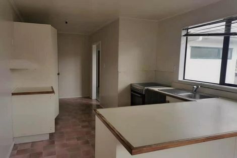 Photo of property in 14 Denyer Place, New Lynn, Auckland, 0600