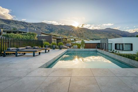 Photo of property in Meadowstone Alpha Series, 12 Jade Drive, Wanaka, 9305