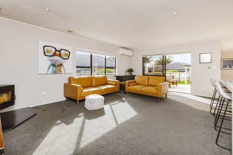 Photo of property in 19 Ridgeway Road, Pukekohe, 2120