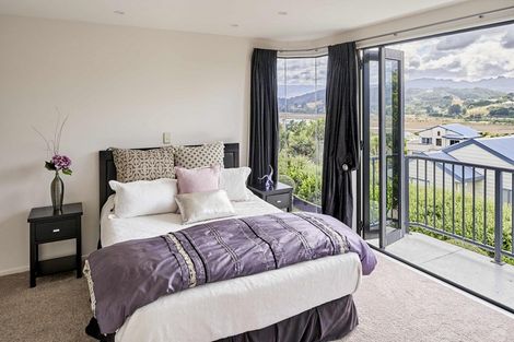 Photo of property in 17 Bowsprit Way, Whitby, Porirua, 5024