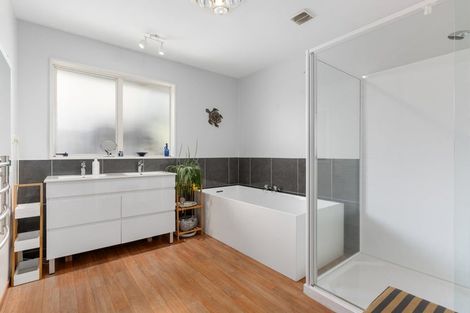 Photo of property in 15 Van Dieman Close, Templeton, Christchurch, 8042