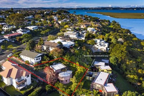 Photo of property in 1/125 West Harbour Drive, West Harbour, Auckland, 0618