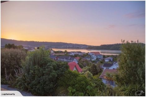 Photo of property in 1/4 Kinloch Place, Papakowhai, Porirua, 5024