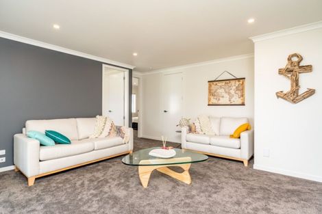 Photo of property in 43 Stace Hopper Drive, One Tree Point, 0118