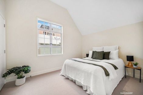 Photo of property in 5 Murphy Street, Thorndon, Wellington, 6011