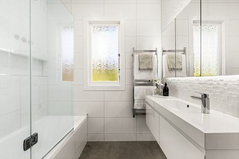 Photo of property in 202 Park Road North, Parkvale, Hastings, 4122