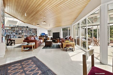 Photo of property in 10b Central Terrace, Kelburn, Wellington, 6012