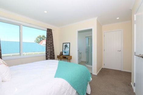 Photo of property in 10b Te Wharepouri Street, Berhampore, Wellington, 6023