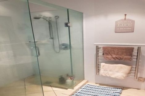 Photo of property in 1/7 The Avenue, Albany, Auckland, 0632