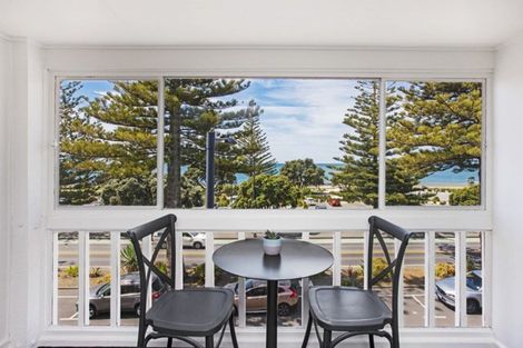 Photo of property in 245 Marine Parade, Napier South, Napier, 4110