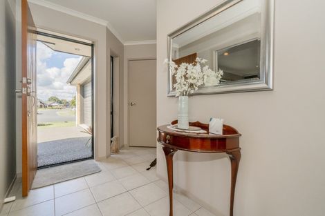 Photo of property in 71 Cholmondeley Crescent, Whitianga, 3510