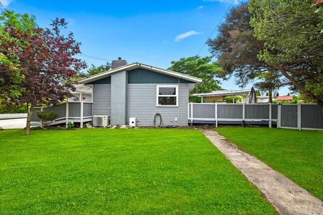 Photo of property in 15 Matthews Crescent, Melville, Hamilton, 3206