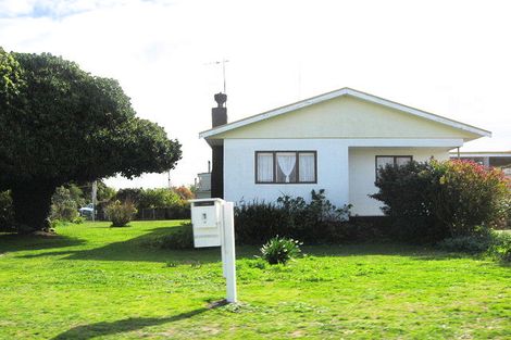 Photo of property in 1 Leyland Road, Te Awanga, 4102