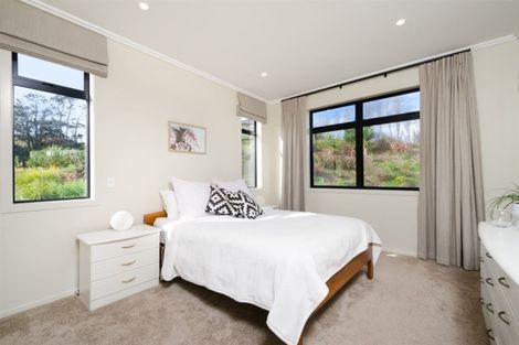 Photo of property in 265 Old North Road, Kumeu, 0892