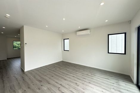 Photo of property in 137 Grove Road, Papakura, 2110