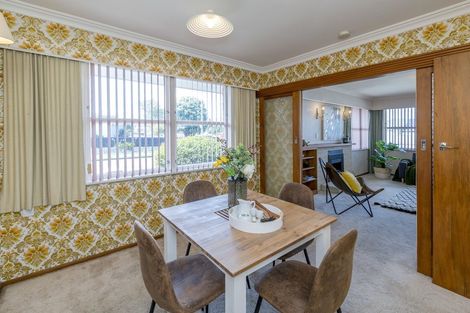 Photo of property in 611 Queen Street East, Levin, 5510