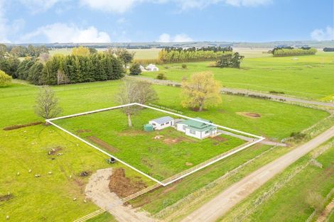 Photo of property in 4 Sedgwick Street, Tikokino, 4273