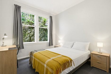 Photo of property in 5 Governor Road, Northland, Wellington, 6012