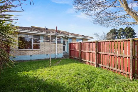 Photo of property in 2/68 Kawau Crescent, Bromley, Christchurch, 8062