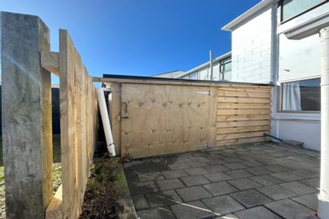 Photo of property in 112 Akaroa Drive, Maupuia, Wellington, 6022