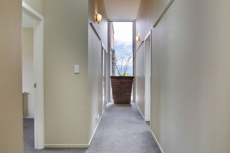 Photo of property in 33 Benmore Place, Glenorchy, 9372