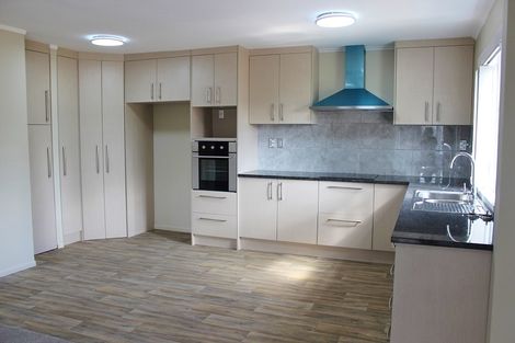 Photo of property in 32 Marr Road, Manurewa, Auckland, 2102