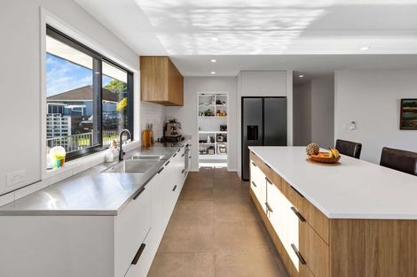 Photo of property in 136b Seaview Road, Westown, New Plymouth, 4310