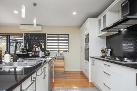 Photo of property in 14 Toscana Drive, Karaka, Papakura, 2113