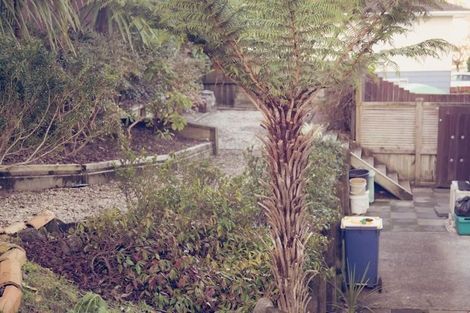 Photo of property in 62 Kohekohe Street, New Lynn, Auckland, 0600