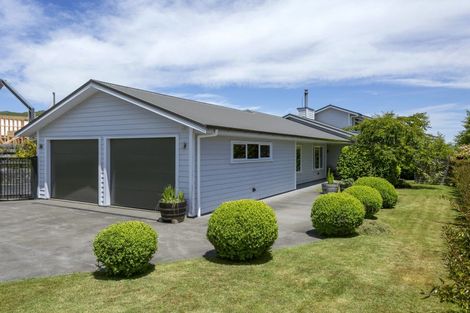 Photo of property in 11 Pukeko Way, Kinloch, Taupo, 3377