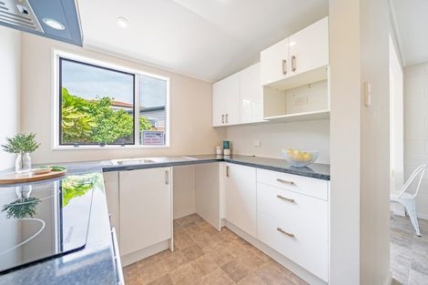 Photo of property in 2/6 Richmond Street, Petone, Lower Hutt, 5012