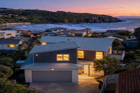 Photo of property in 22a Main Road, Titahi Bay, Porirua, 5022