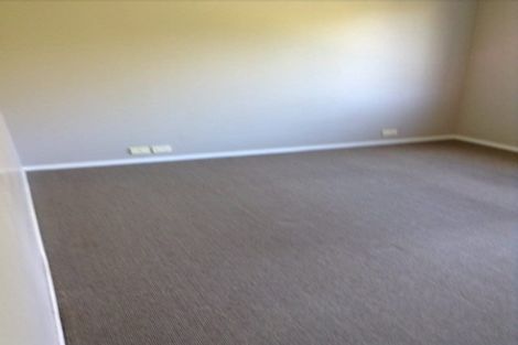 Photo of property in 1 Lumino Lane, Henderson, Auckland, 0612