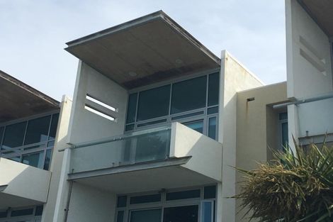 Photo of property in 10/272 Marine Parade, New Brighton, Christchurch, 8061