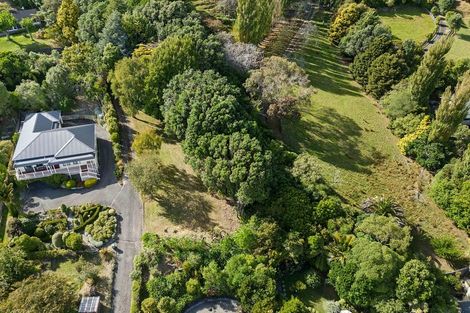 Photo of property in 33 Kakariki Grove, Waikanae, 5036