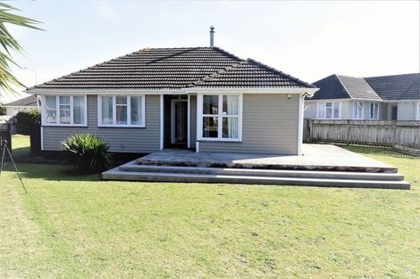 Photo of property in 97 Carlton Avenue, Tawhero, Whanganui, 4501