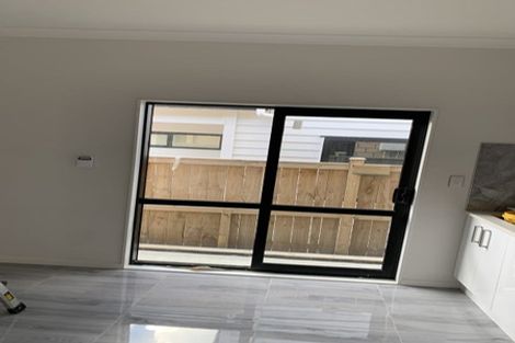 Photo of property in 98 Tir Conaill Avenue, Flat Bush, Auckland, 2019