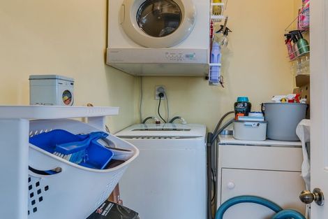 Photo of property in 196 Oxford Street, South Dunedin, Dunedin, 9012