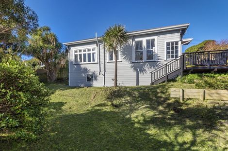 Photo of property in 11 Nevay Road, Miramar, Wellington, 6022