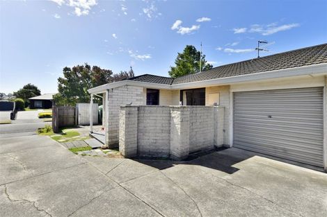Photo of property in 1/37 Karnak Crescent, Russley, Christchurch, 8042